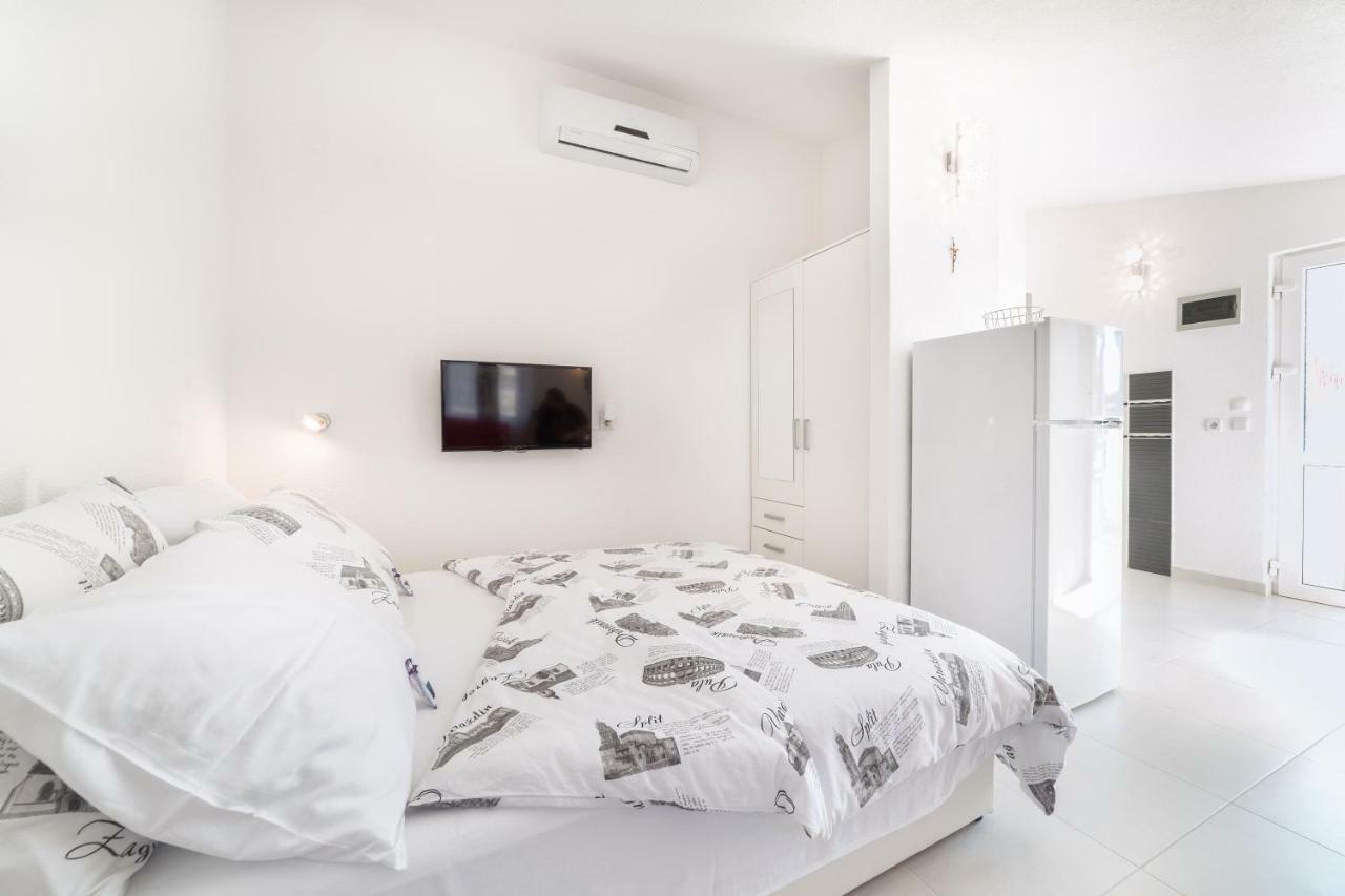 Apartments Lipic Vodice Kültér fotó